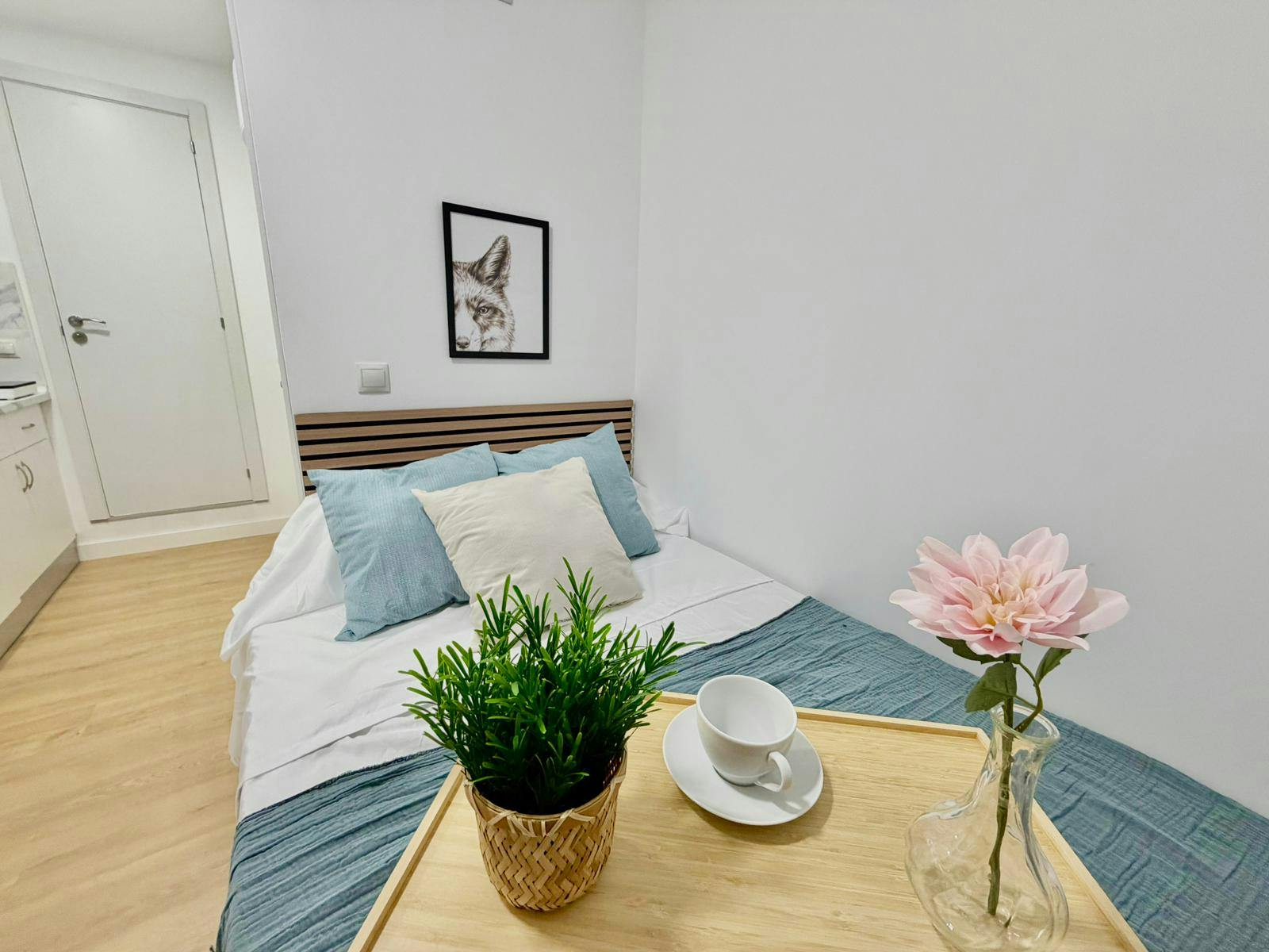 1-Bedroom Building in Calle Riojanos, Madrid (1703779) room image 1