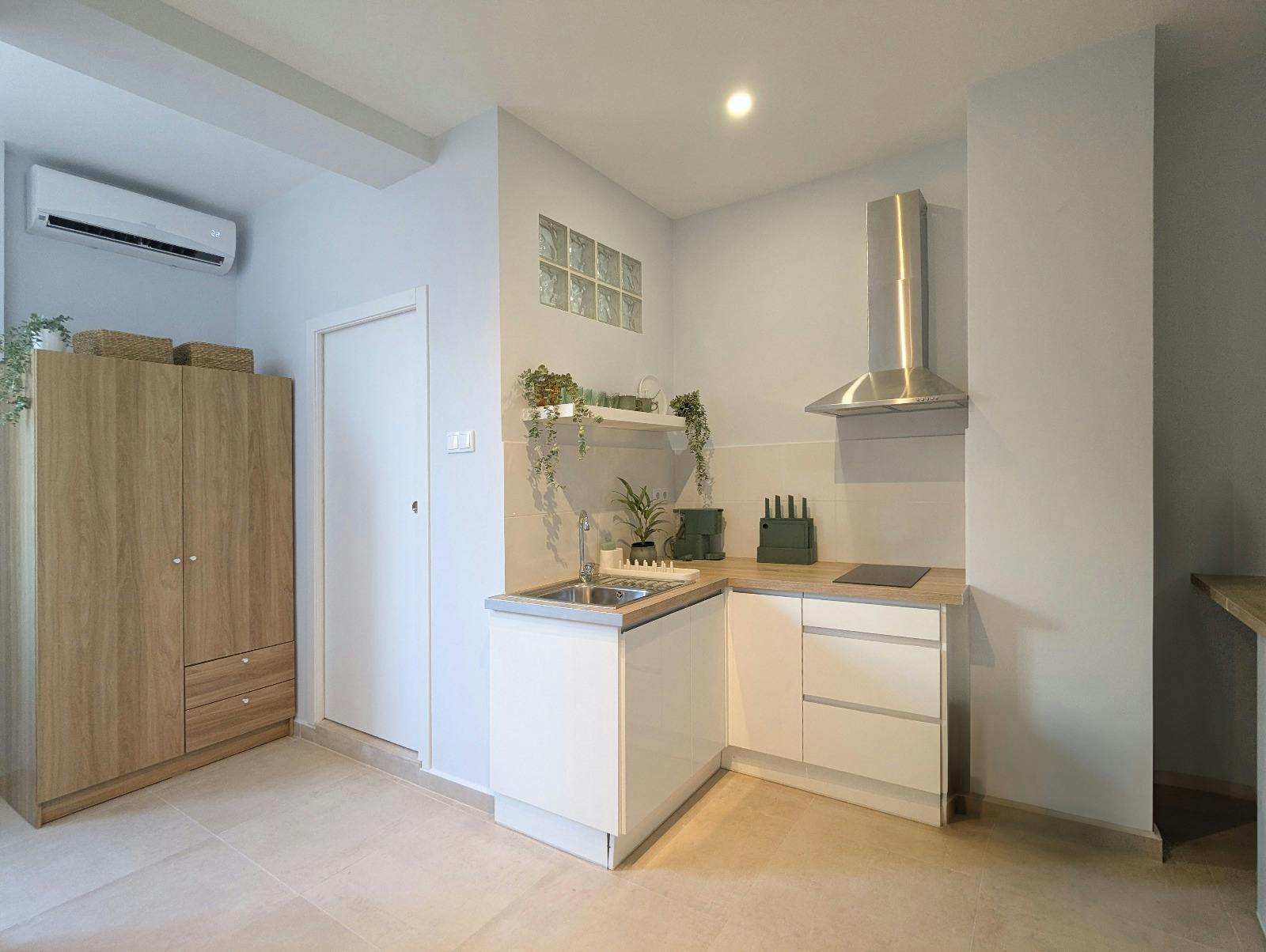 Carrer de Francesc Cubells, Valencia preview