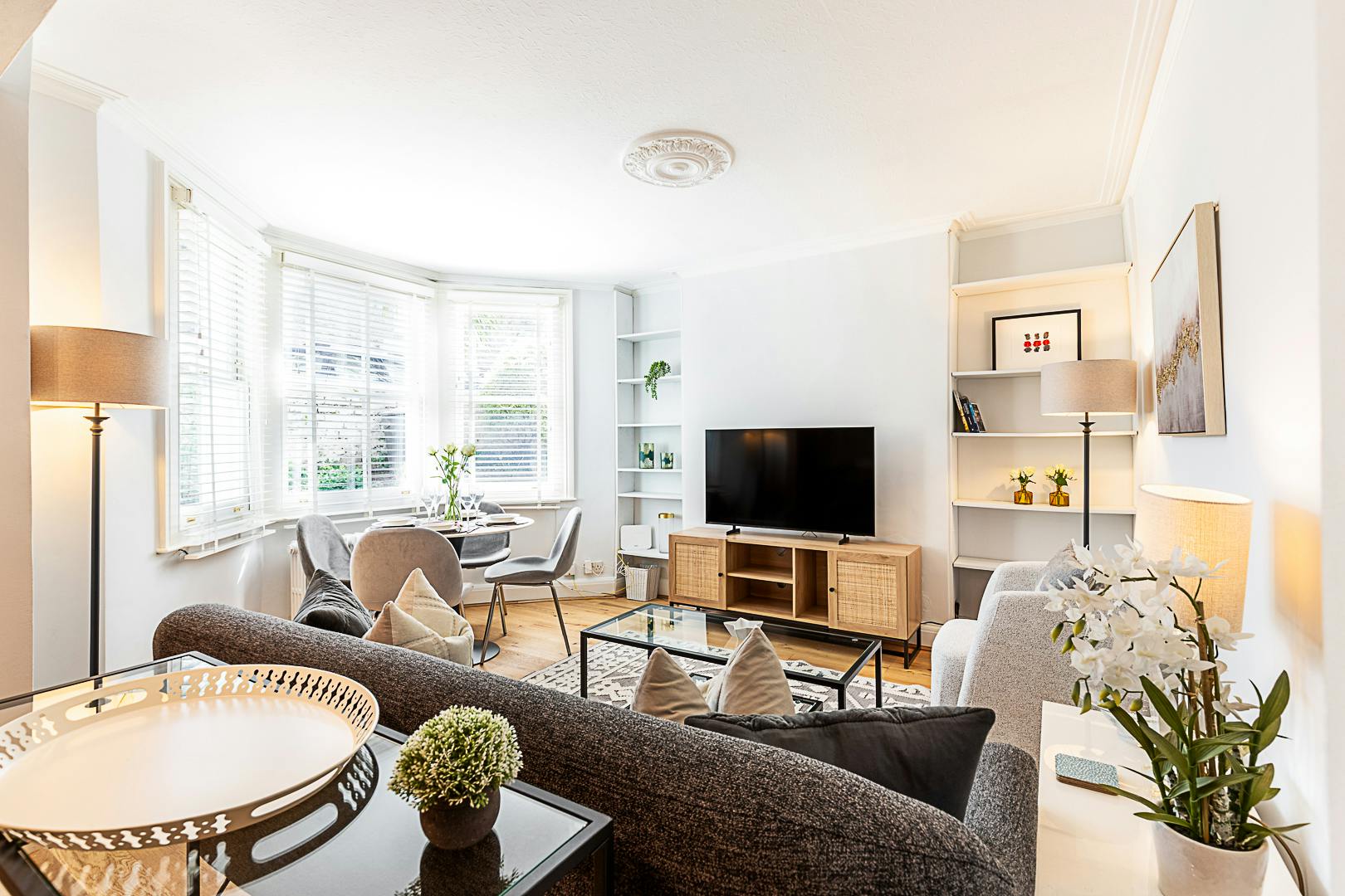 Apartament de închiriat pentru 4.088 GBP pe lună în London, Bloom Park Road