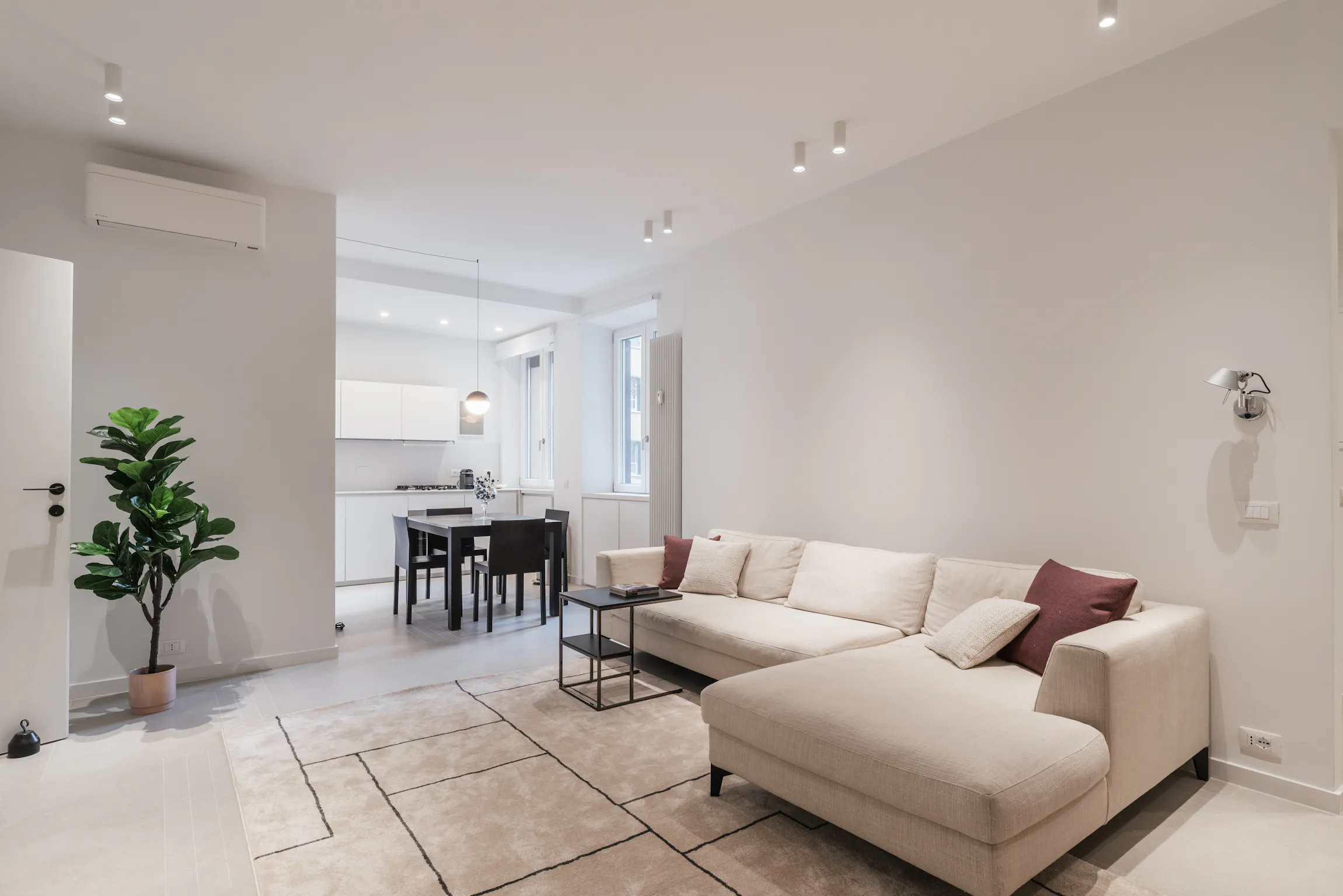 2-Bedroom Apartment in Largo Pannonia, Rome (1704000) ROOM 2