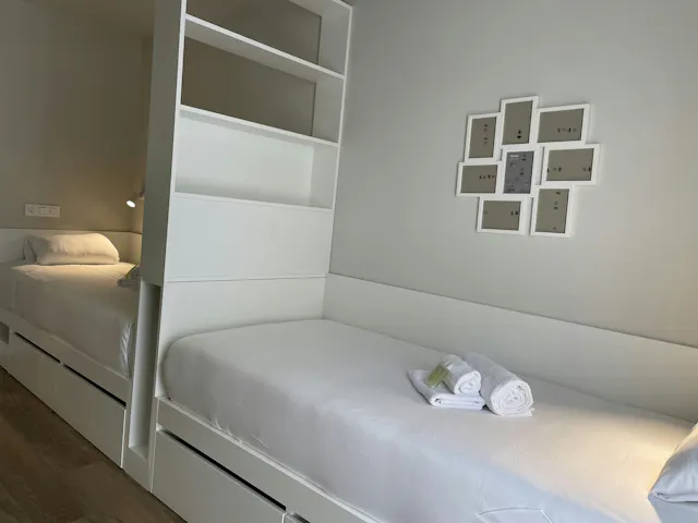 Shared room in Carrer Doctor Jaume Ferran i Clua, L'Hospitalet de Llobregat (1704026) room image 2