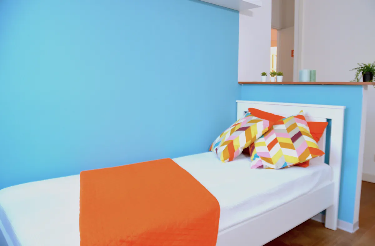 Private room in Viale Ciro Menotti, Modena (1704095) ROOM