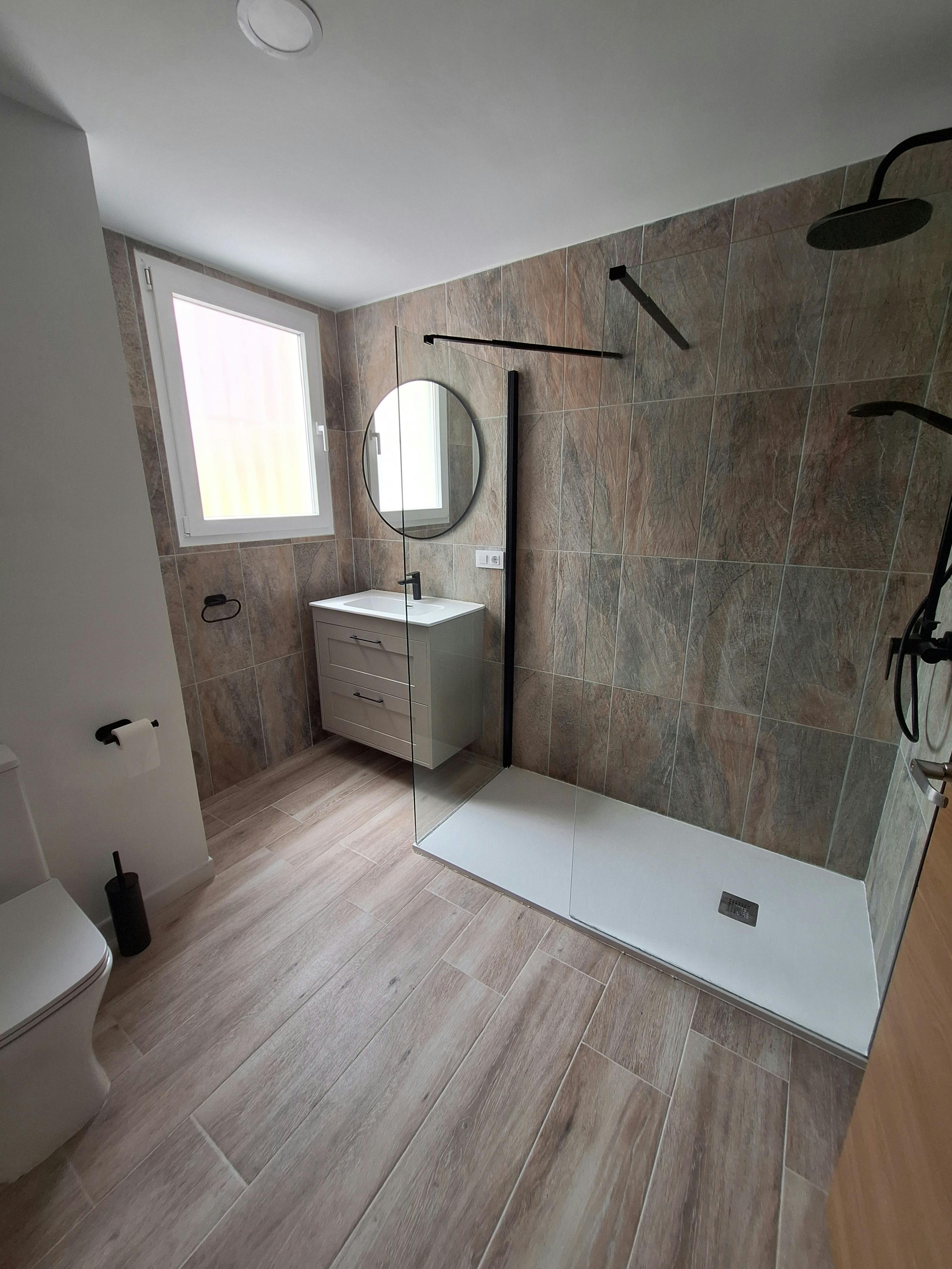 3-Bedroom Apartment in Carrer del Nou d'Octubre, Valencia (1704150) ROOM 1