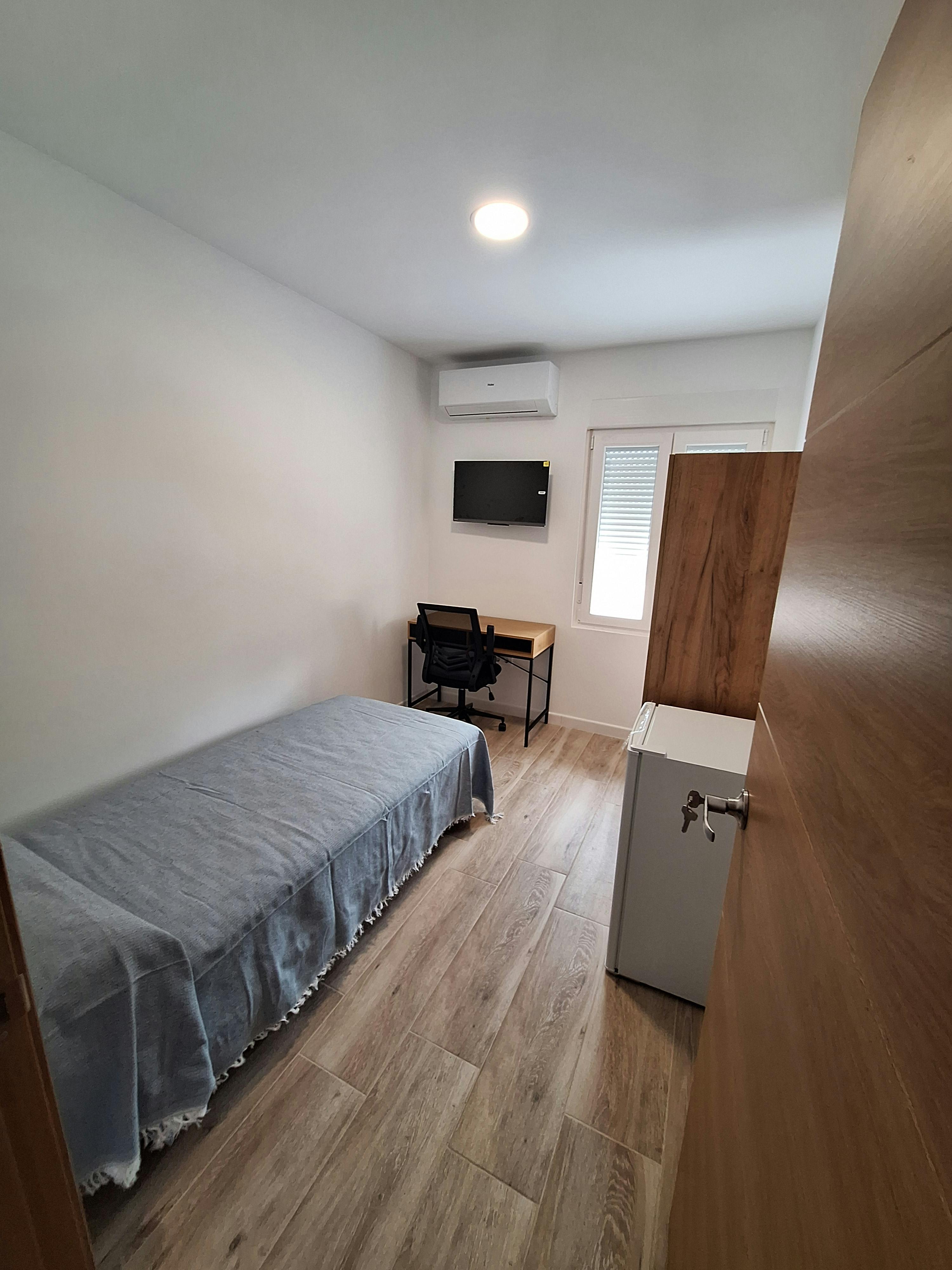 3-Bedroom Apartment in Carrer del Nou d'Octubre, Valencia (1704150) ROOM 2