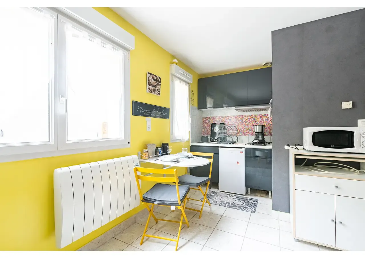 1-Bedroom Apartment in Rue des Trois Forgerons, Dijon (1704181) ROOM 3