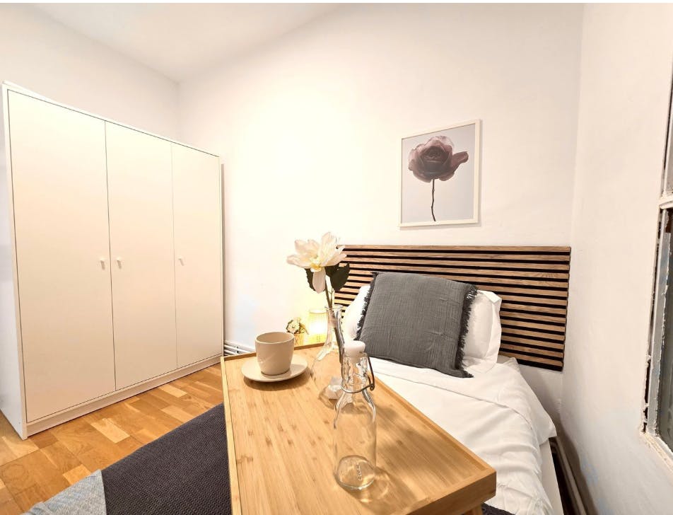 Mehrbettzimmer zu mieten für 350 € pro Monat in Madrid, Avenida de Felipe II