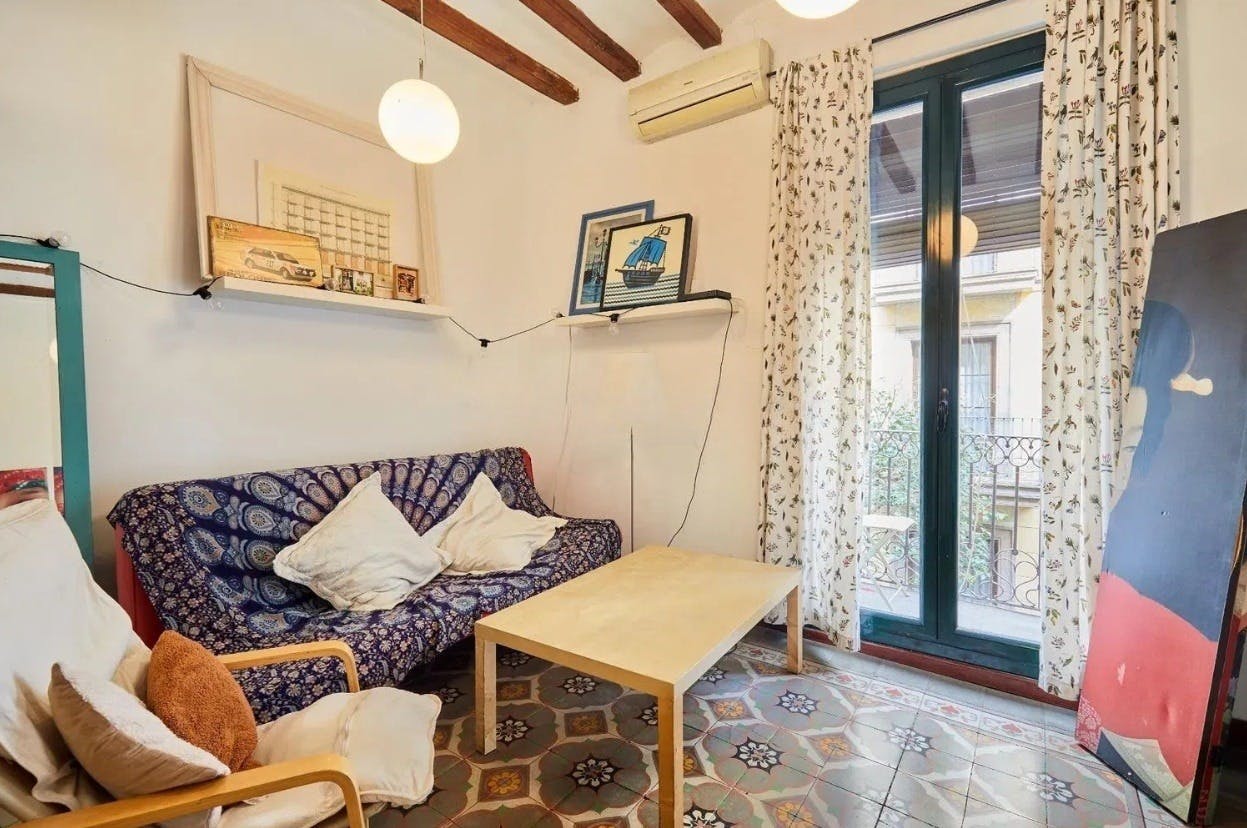 Apartment for rent for €1,400 per month in Barcelona, Carrer de Joaquín Costa