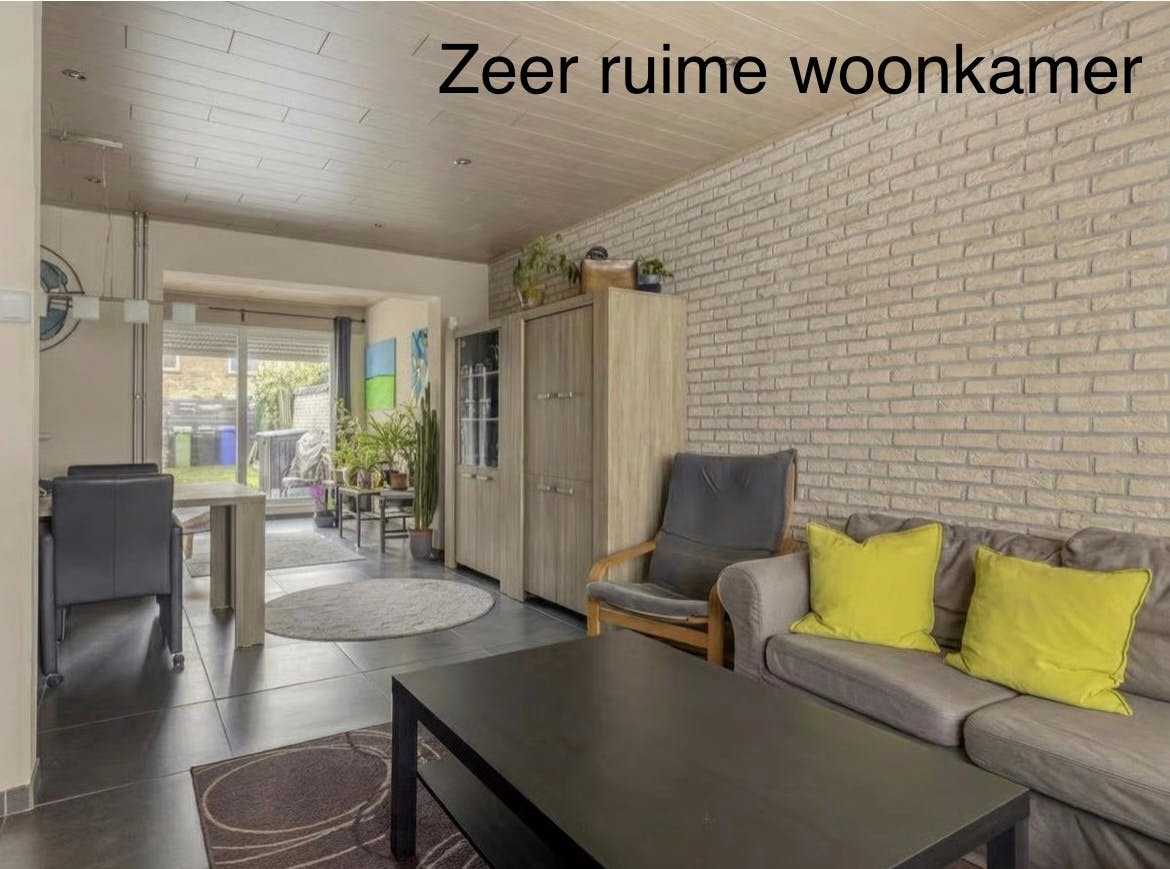 House for rent for €2,400 per month in Sas van Gent, Coehoornstraat