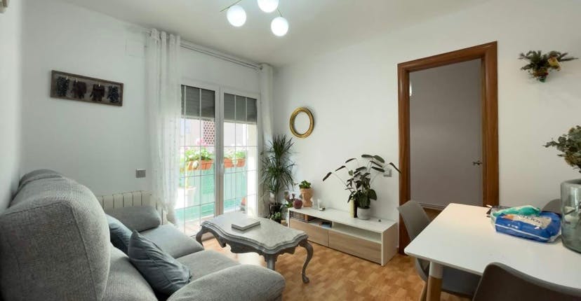 Apartment for rent for €1,750 per month in Barcelona, Passeig de Fabra i Puig