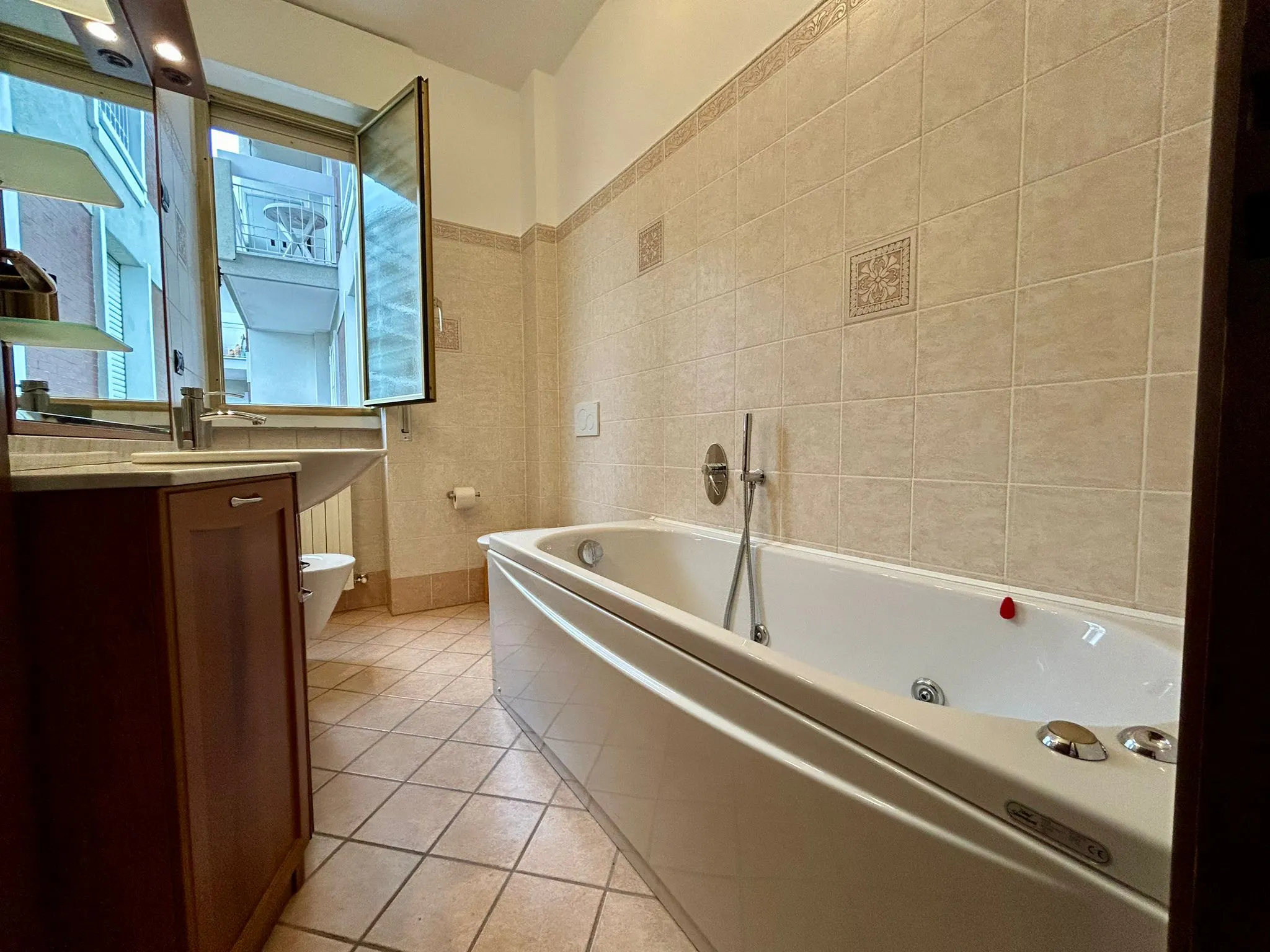 2-Bedroom Apartment in Via Tonale, Varese (1704585) ROOM 1