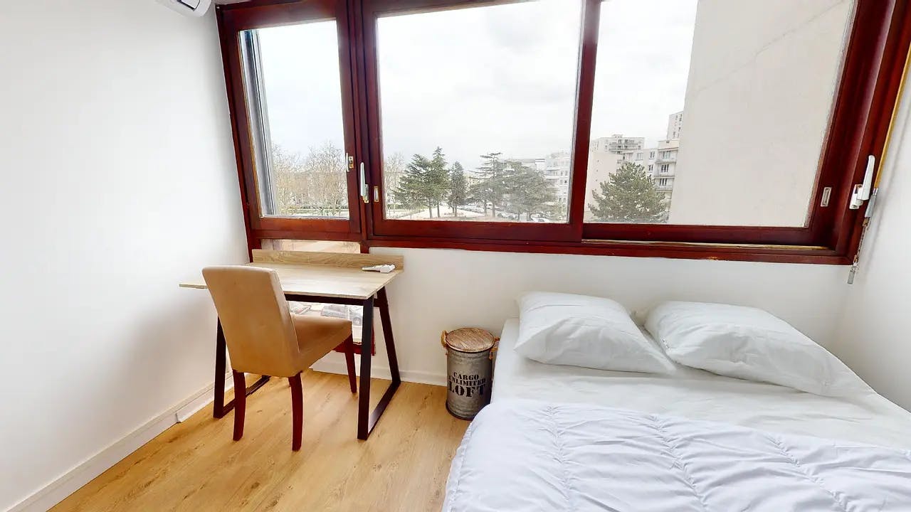 Rue du Professeur Roux, Vénissieux preview
