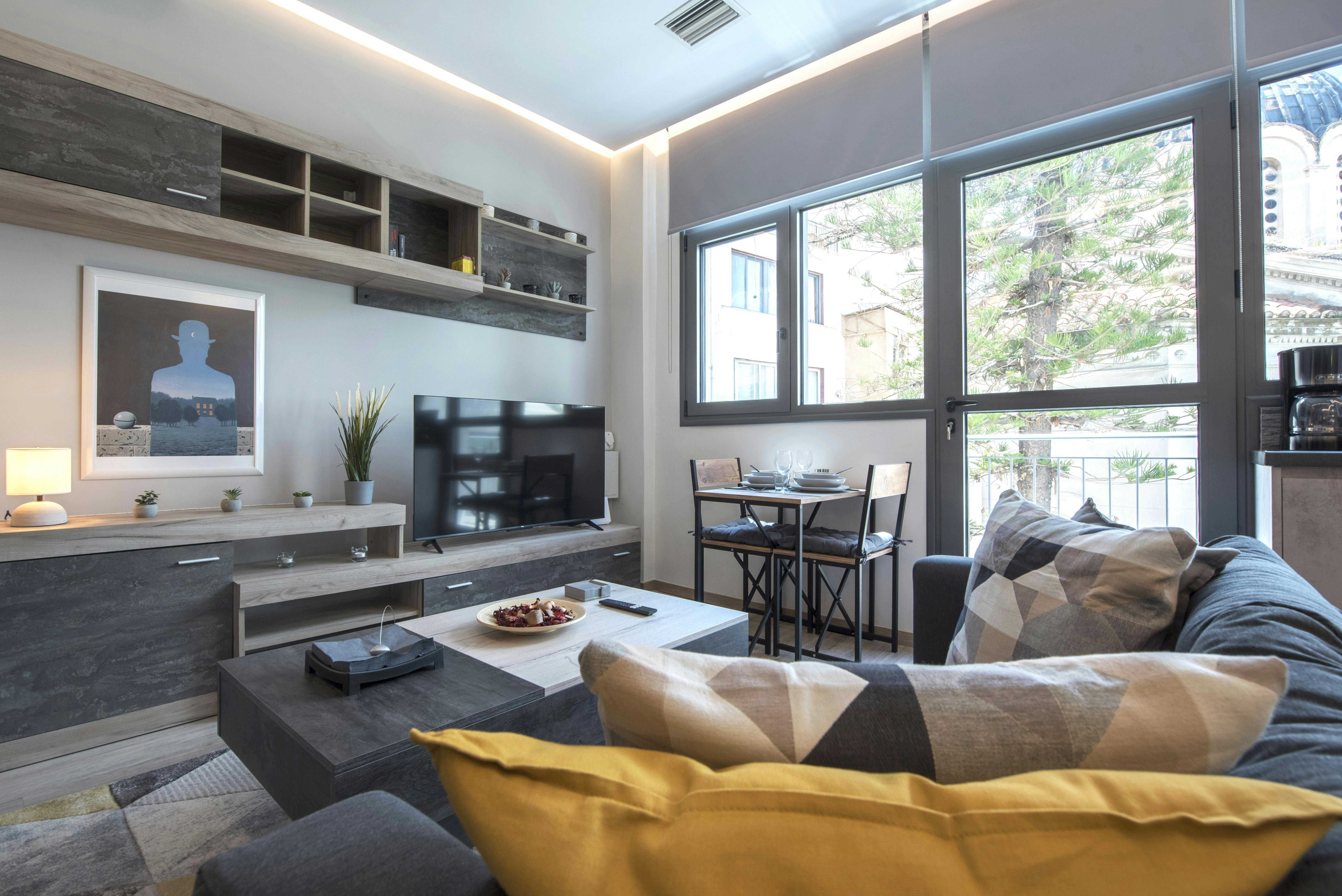 Esopou, Athina preview