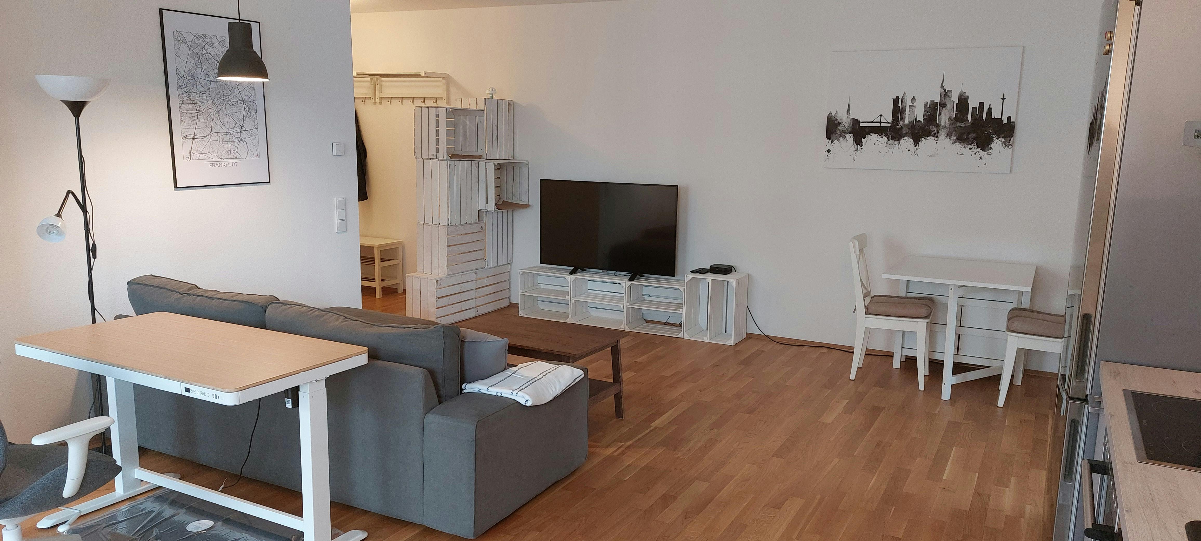 Apartment for rent for €1,900 per month in Frankfurt am Main, Parsevalstraße