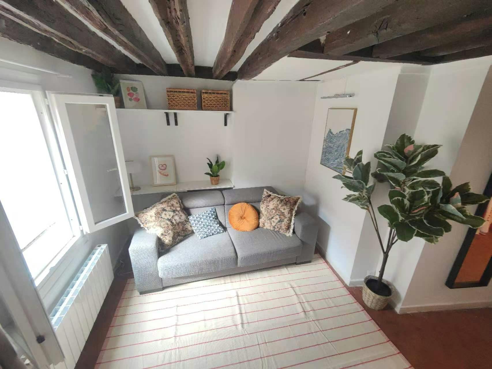 Rue des Écouffes, Paris preview
