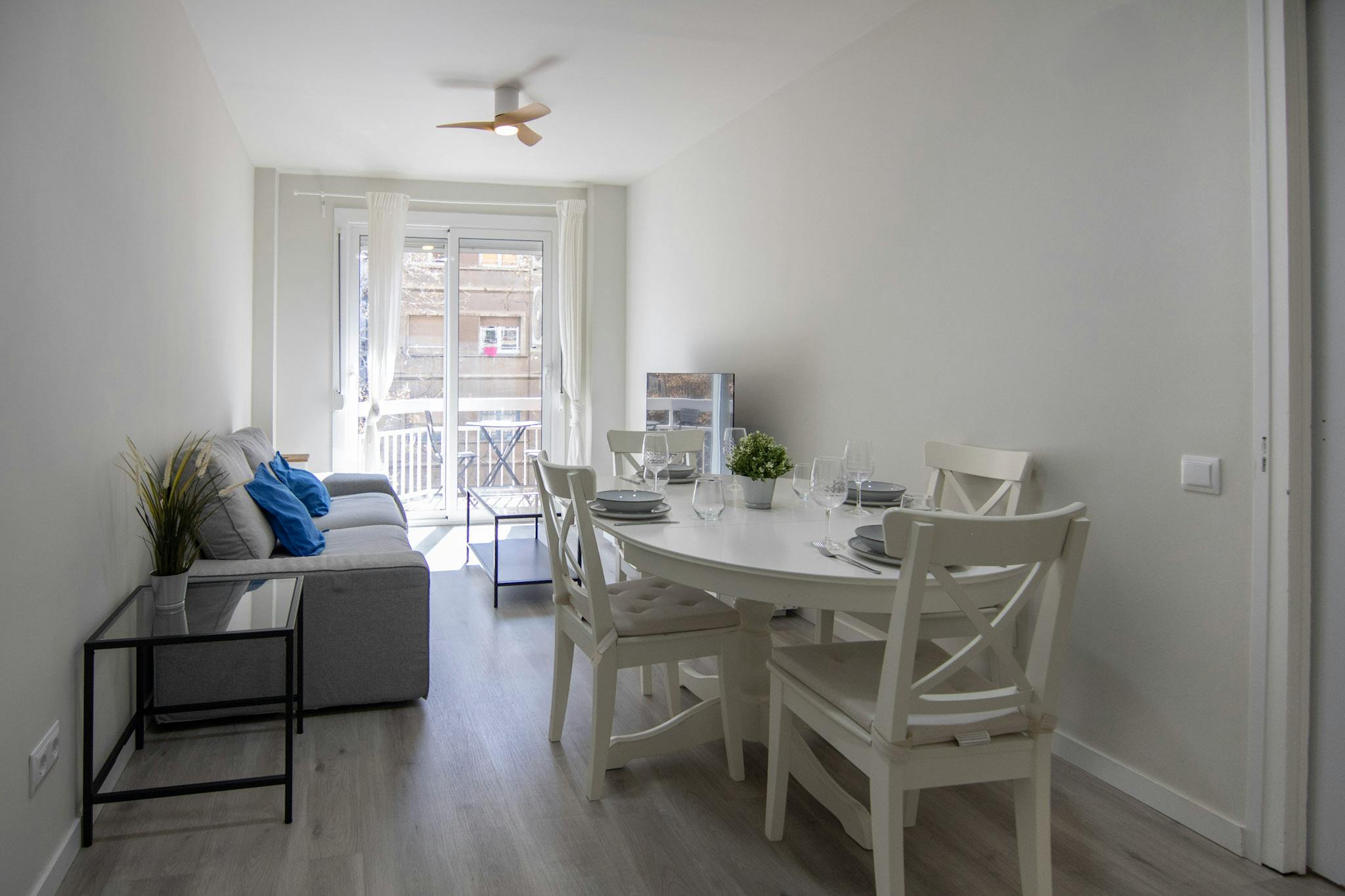 Apartment Barcelona, 4 beds — photo 1