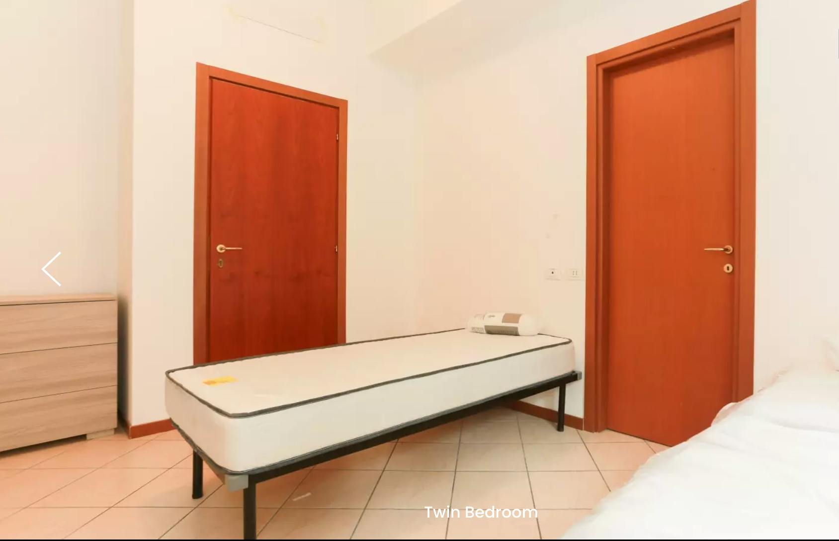 Double room Sesto San Giovanni, 1 bed, 12m² — photo 3