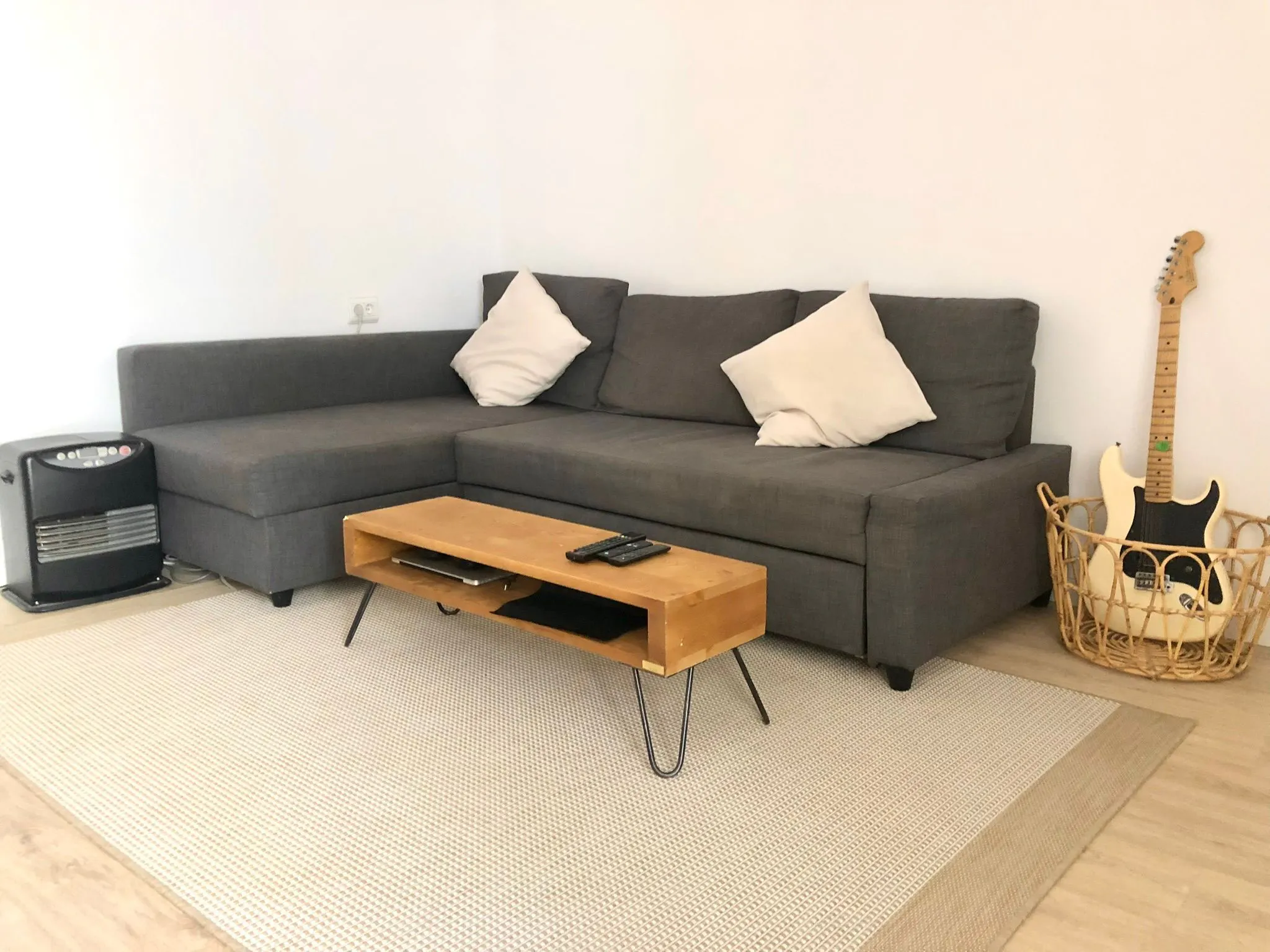 3-Bedroom Apartment in Carrer del Portal de Valldigna, Valencia (1705168) ROOM 2