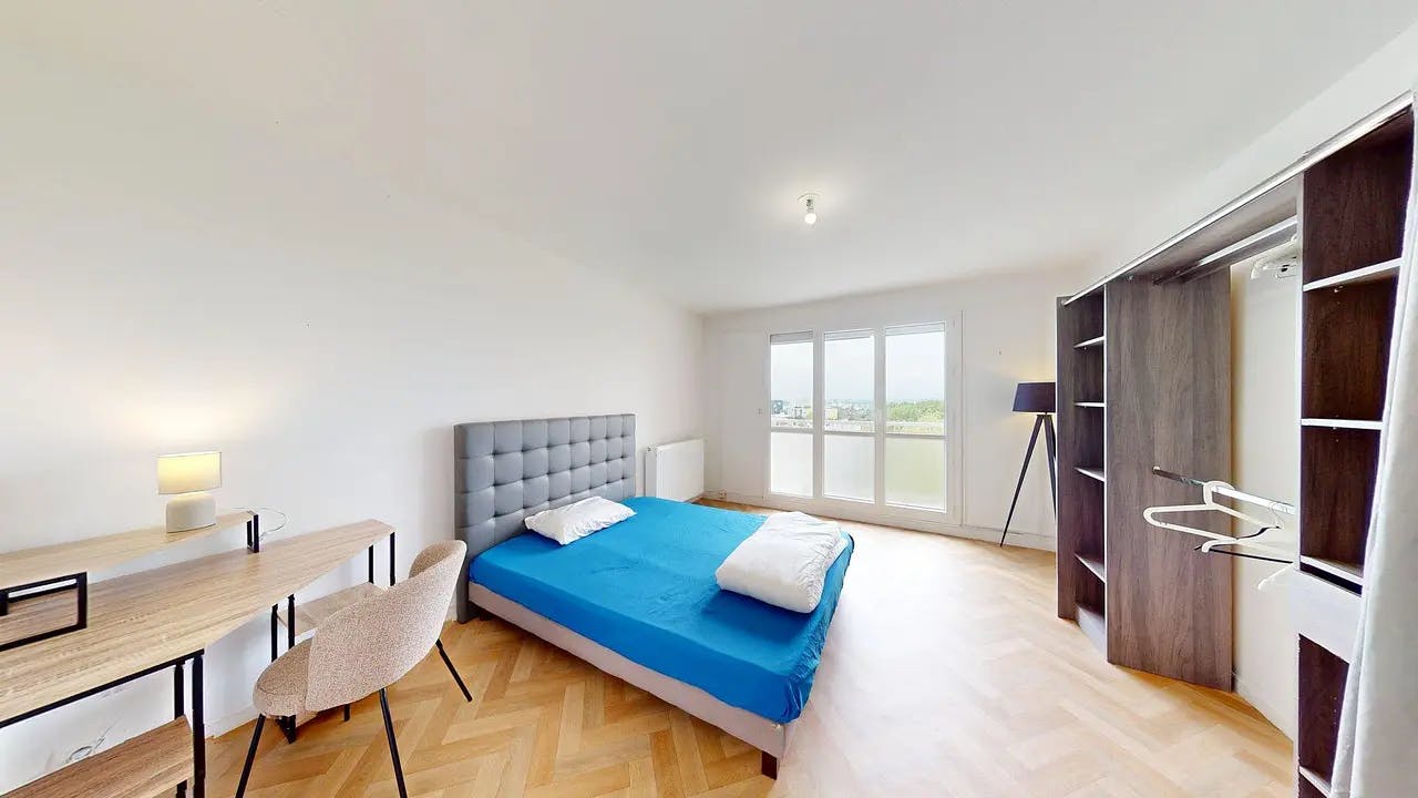 私人房间 正在以 €440 的月租出租，其位于 Rennes, Rue du Bourbonnais