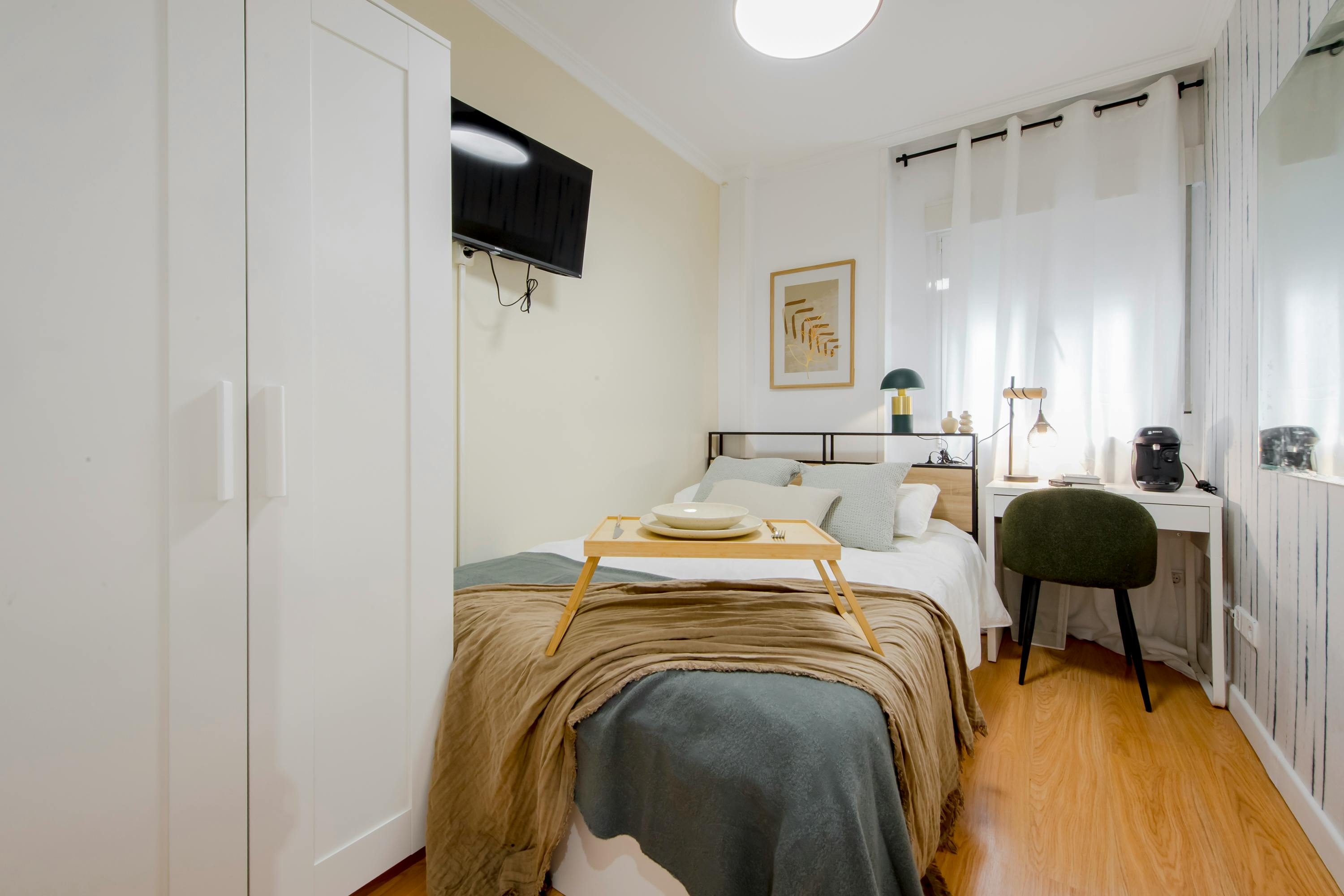 Private room for rent for €520 per month in Madrid, Calle de Biarritz