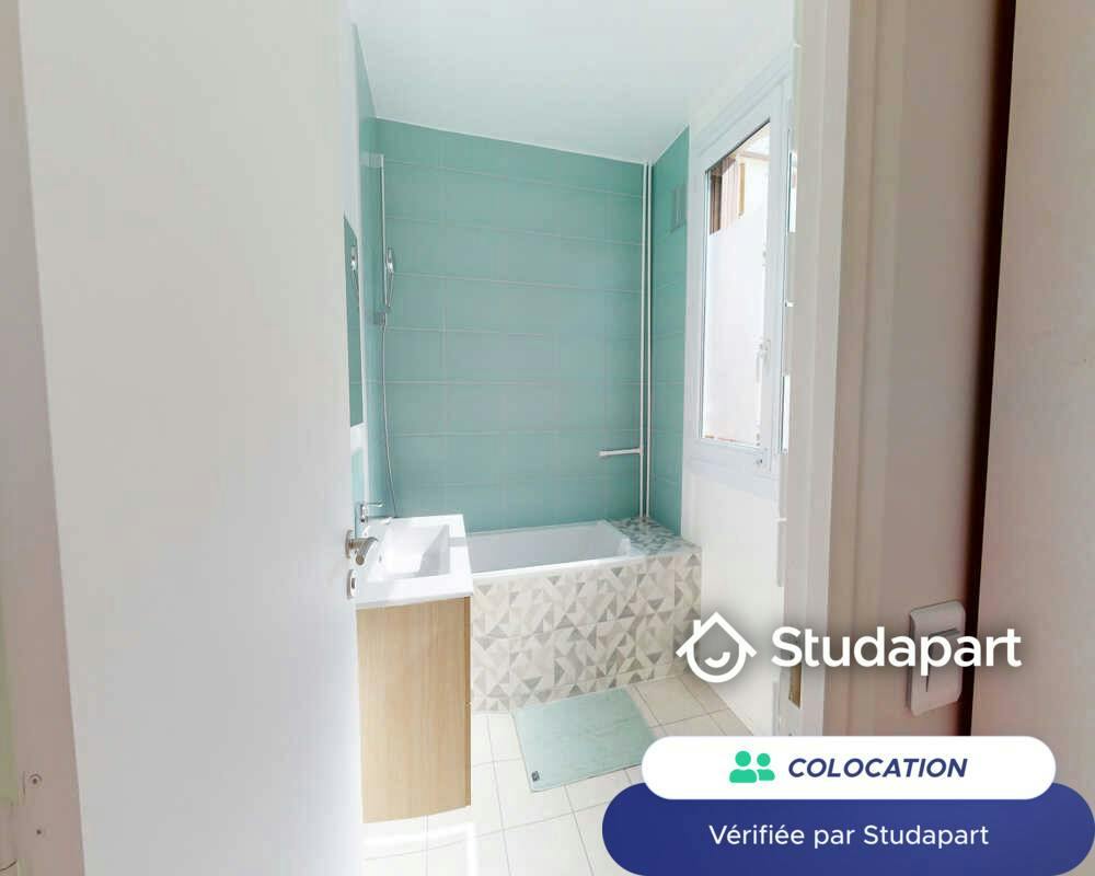 Private room for rent on Rue Esquirol, Paris - Vue 4