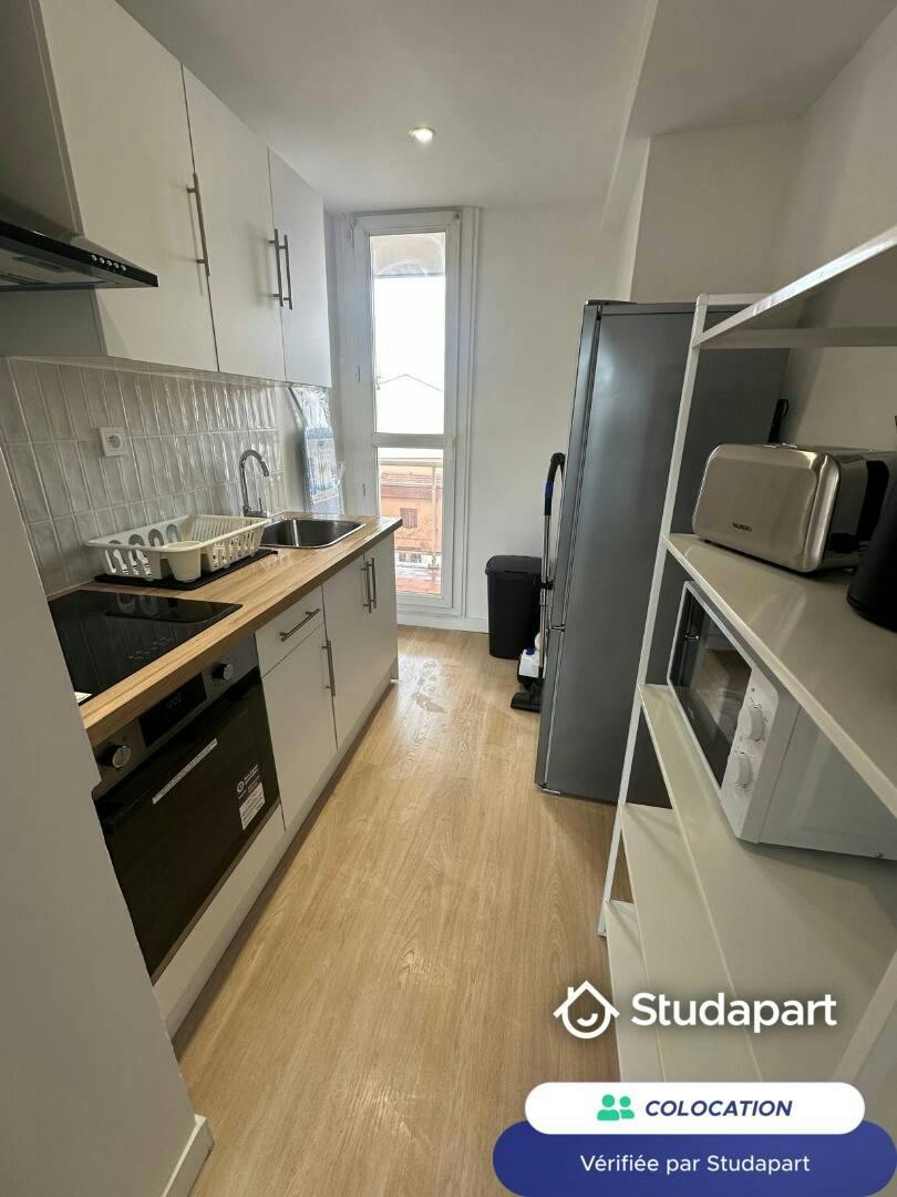Private room for rent on Impasse Figueroa, Marseille - Plus