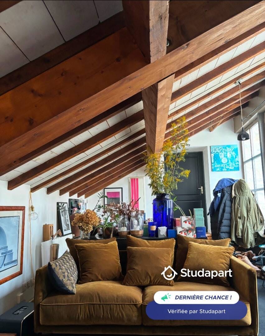 Apartment for rent for €990 per month in Bordeaux, Rue Renière