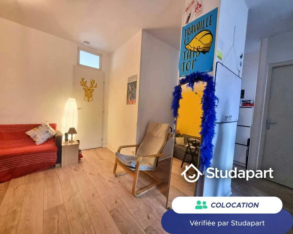 Private room for rent on Place Voltaire, Lyon - Plus