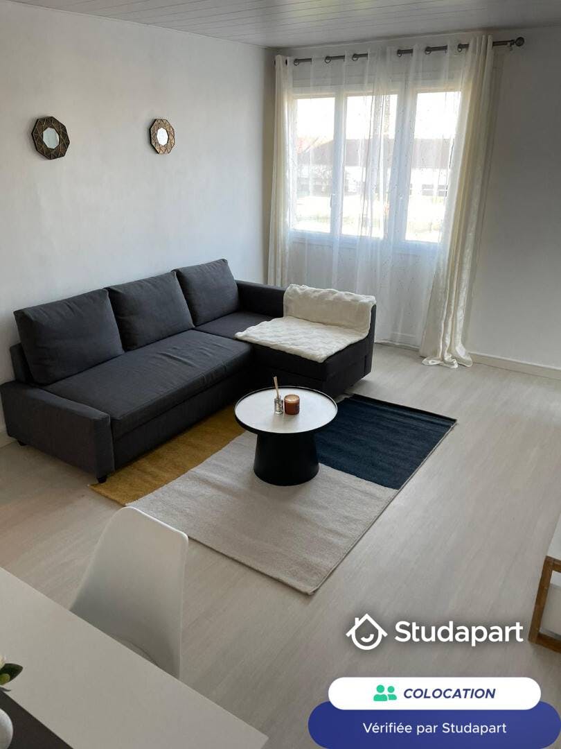 Private room for rent for €490 per month in Mantes-la-Ville, Rue des Érables
