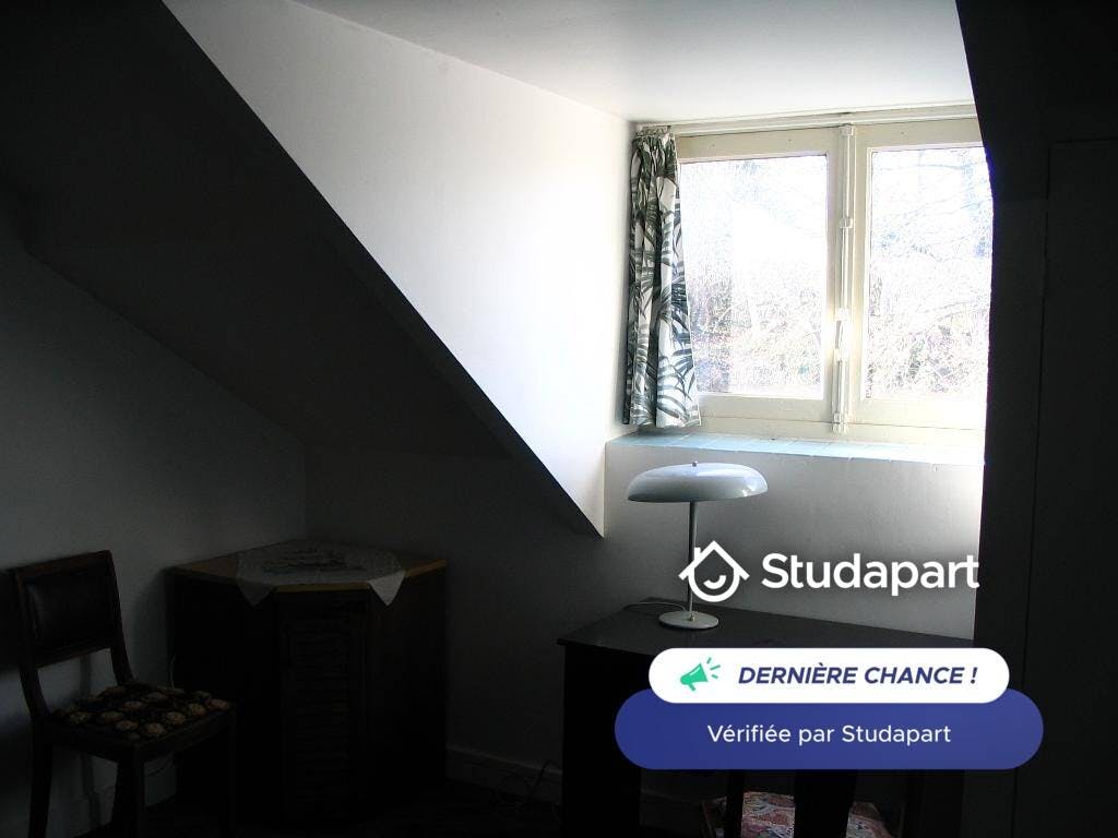Private room for rent for €440 per month in Mériel, Rue de l'Abbaye du Val