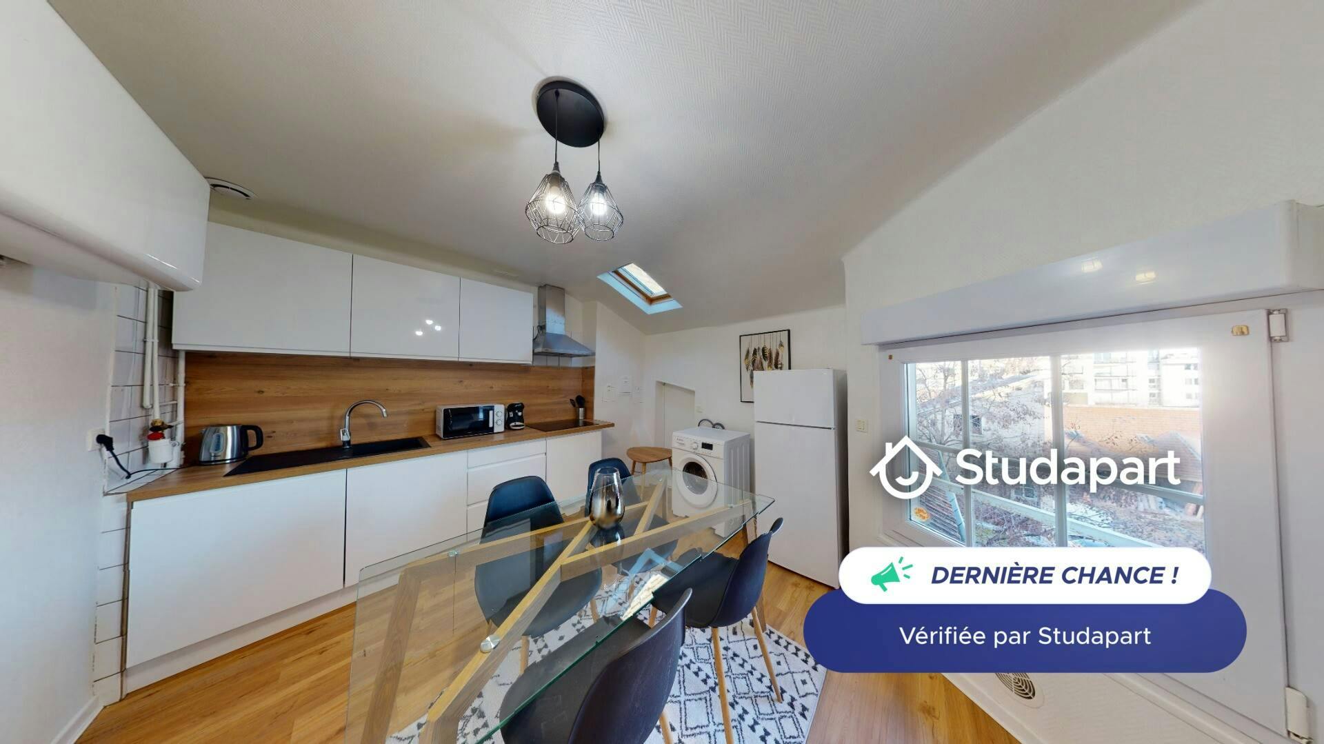 Wohnung zu mieten für 963 € pro Monat in Reims, Rue du Barbâtre