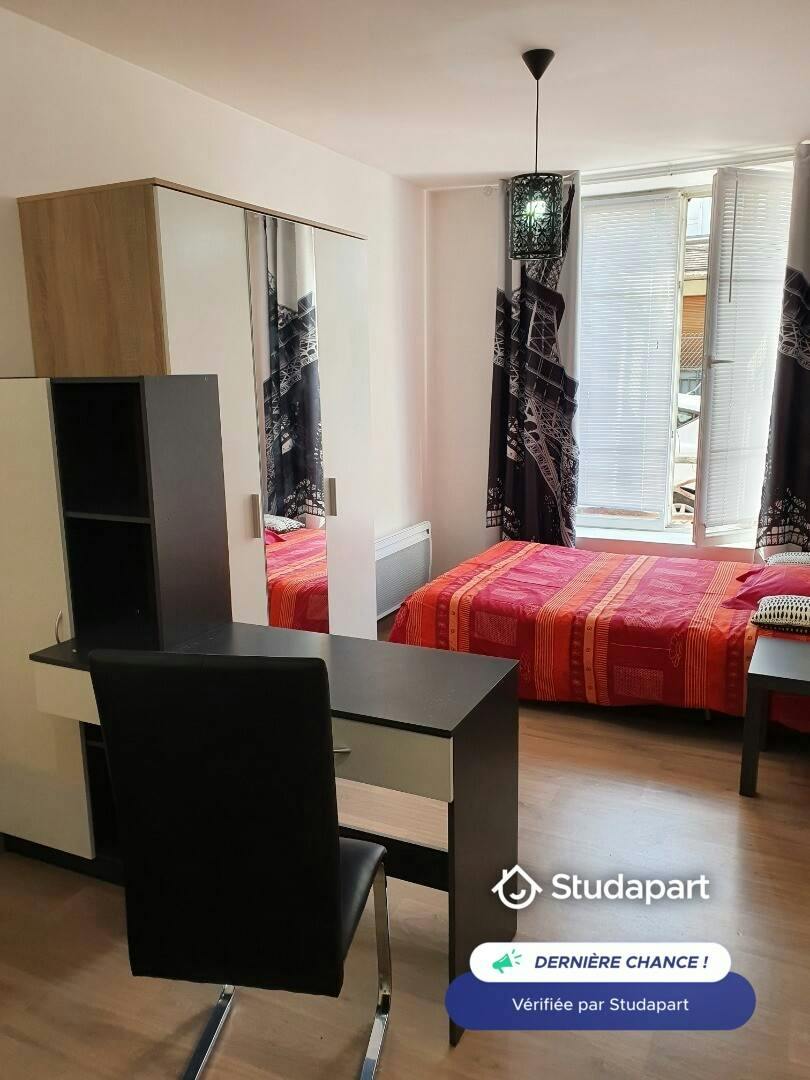 Apartment for rent for €450 per month in Troyes, Rue Gustave Michel