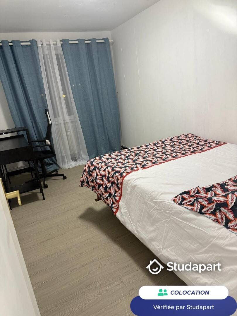 Private room for rent on Rue Portefort, Clermont-Ferrand - View 3