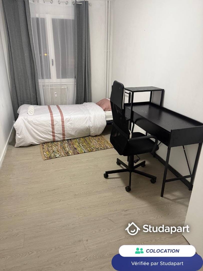 Private room for rent on Rue Portefort, Clermont-Ferrand - View 4