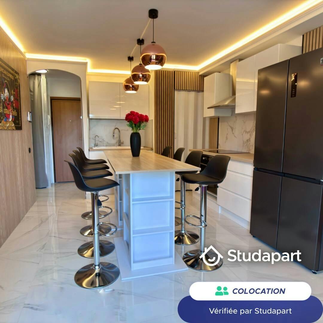 Quarto privado para alugar por € 167 por mês em Antibes, Avenue Emilie
