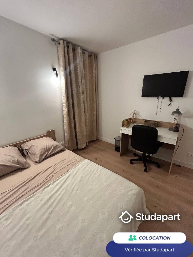 Private room for rent for €500 per month in Les Mureaux, Rue des Pléiades
