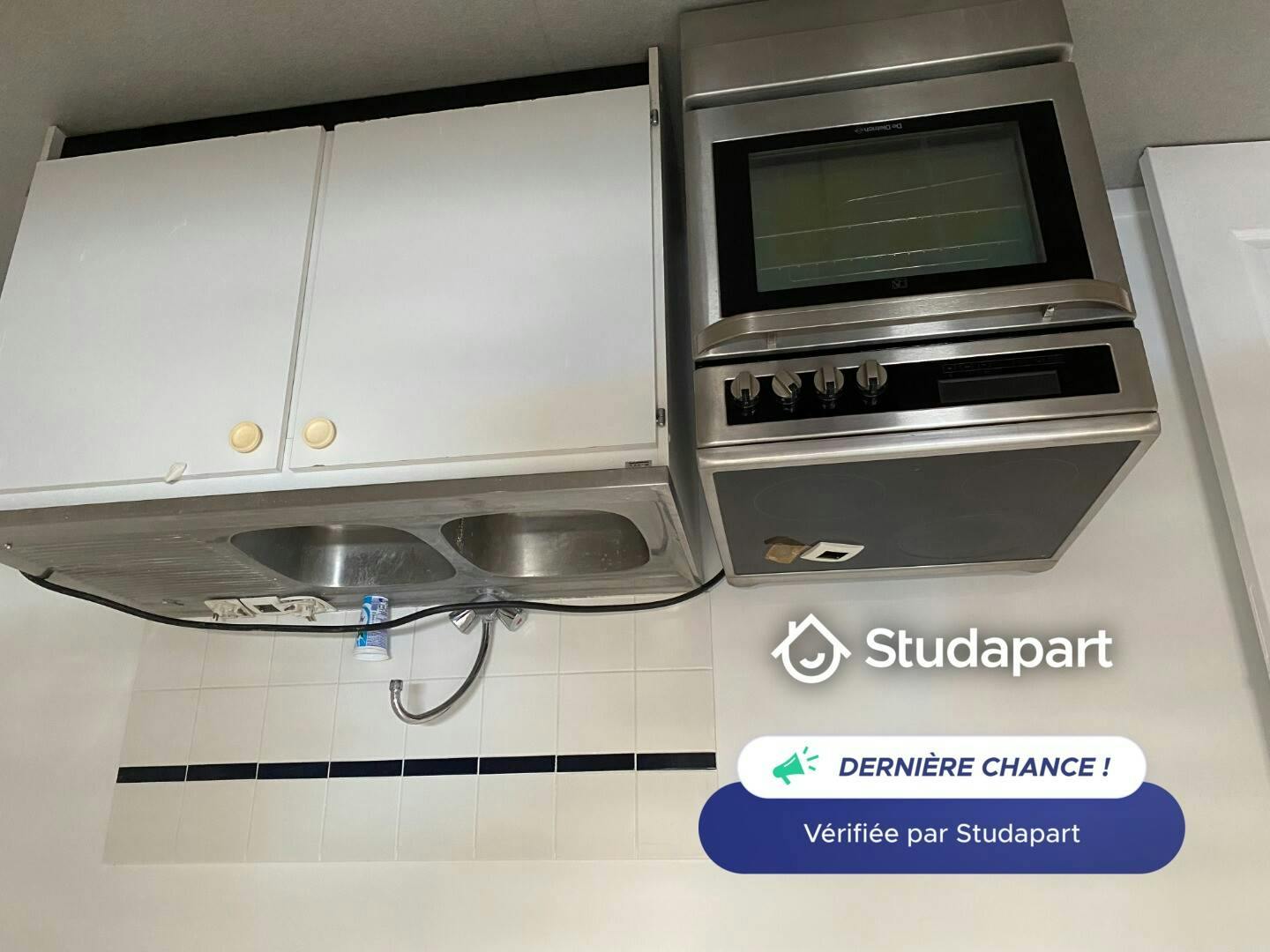 Wohnung zu mieten für 590 € pro Monat in Orléans, Rue du Puits Saint-Laurent