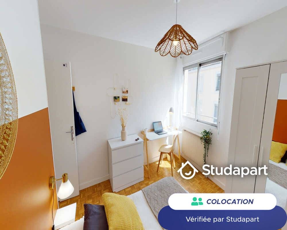 Private room for rent on Rue Salomon Reinach, Lyon