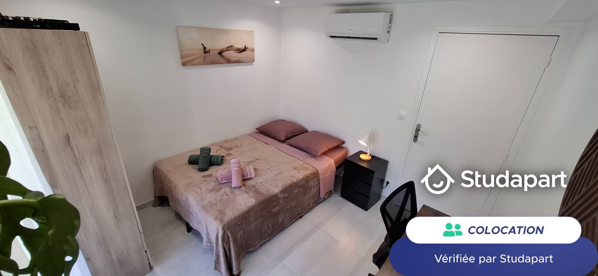 Pokój prywatny do wynajęcia za 605 € miesięcznie w mieście Antibes, Chemin Fournel Badine