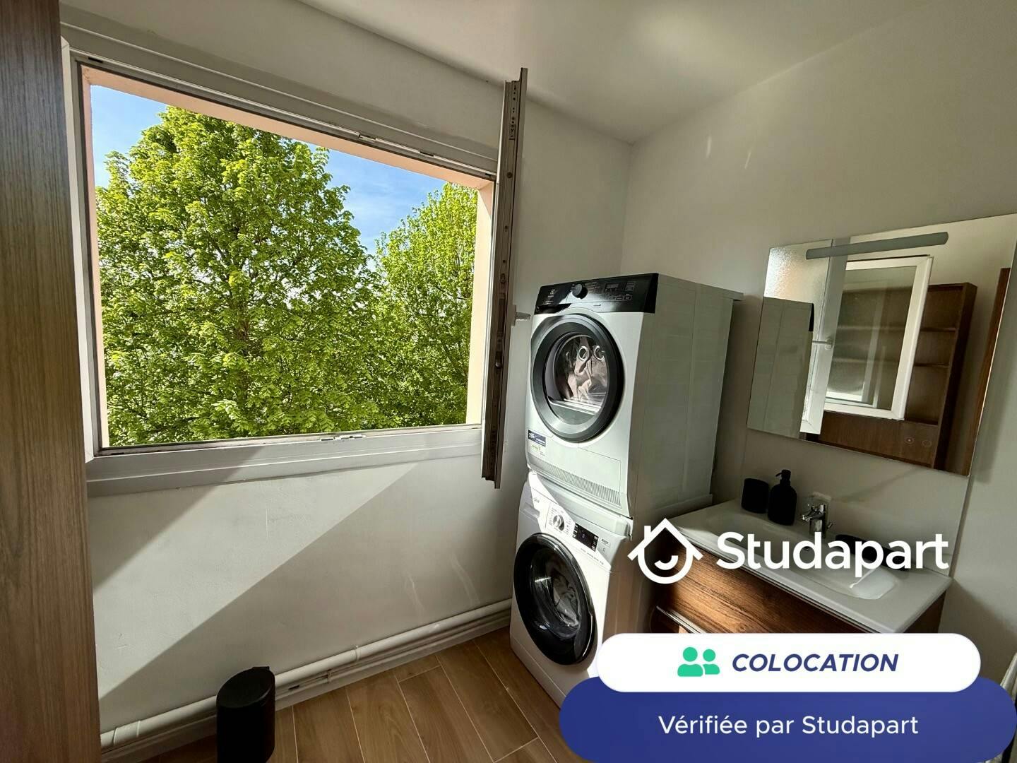 Private room for rent on Rue de l'Abbé Bonpain, Villeneuve-d'Ascq - Vista 5