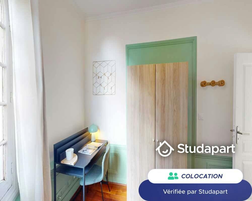 Private room for rent on Rue Roberval, Paris - Vue 5