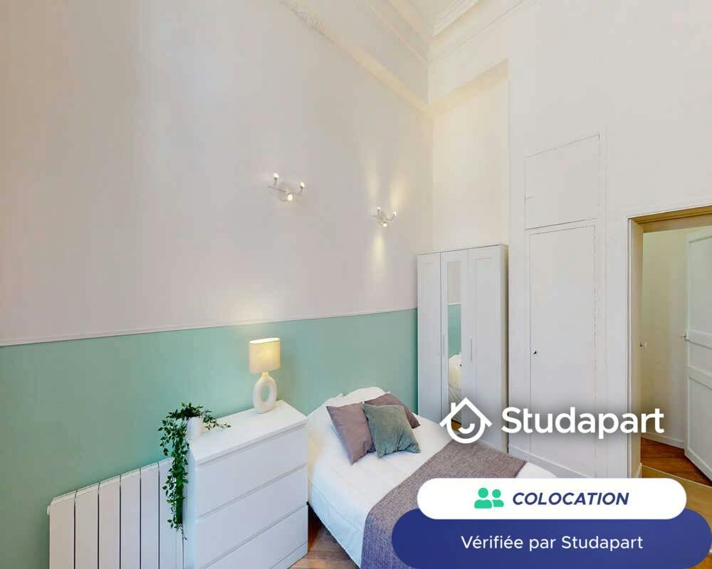 Private room for rent on Rue Peyras, Toulouse