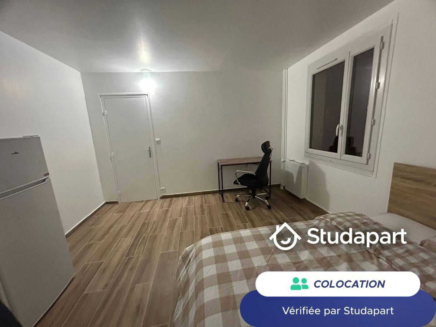 Private room for rent for €450 per month in Corbeil-Essonnes, Rue Pablo Picasso