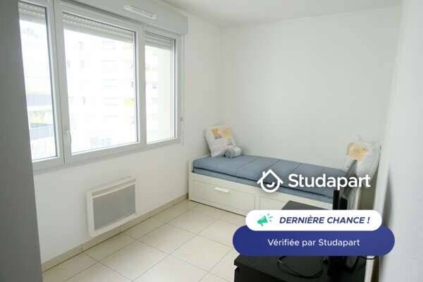 Appartement te huur voor € 655 per maand in Marseille, Rue des Cigarières