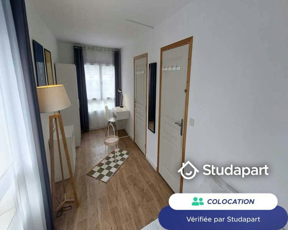 Private room for rent on Rue de Calais, Lille - Vue 3