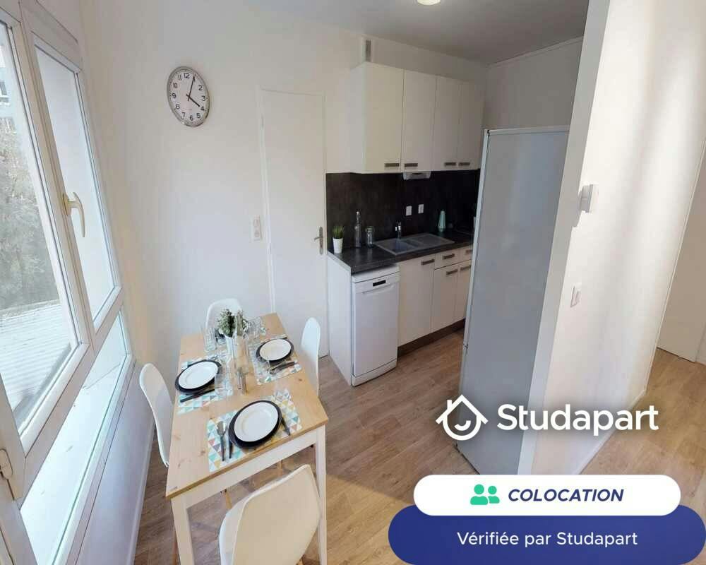 Private room for rent on Rue de Calais, Lille - Vue 5