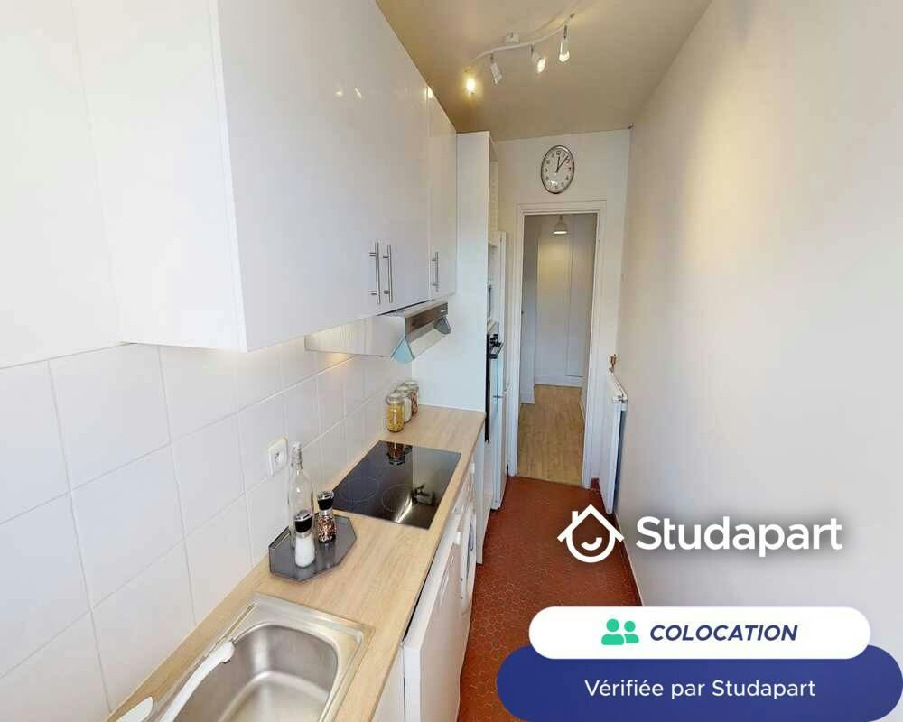 Private room for rent on Rue d'Hautpoul, Paris - Plus