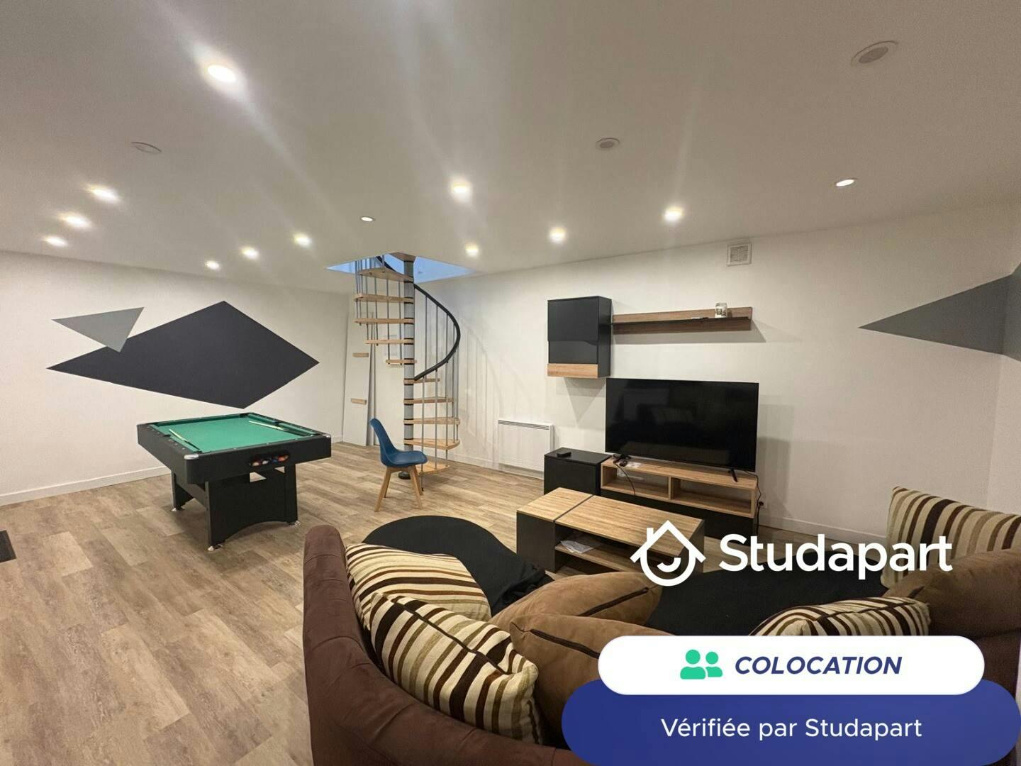 Private room for rent for €420 per month in Orléans, Rue Tudelle