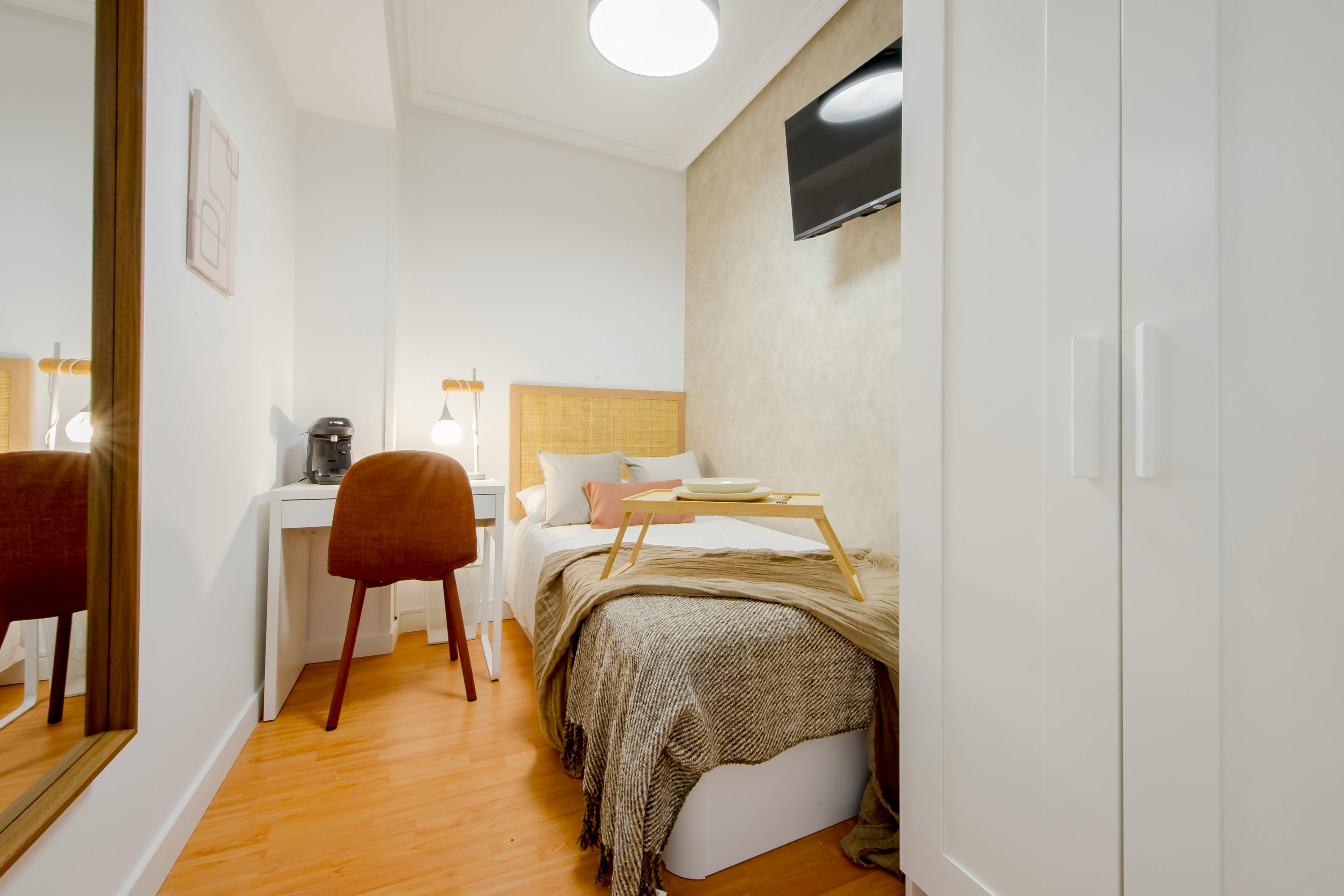 Private room for rent for €520 per month in Madrid, Calle de Biarritz