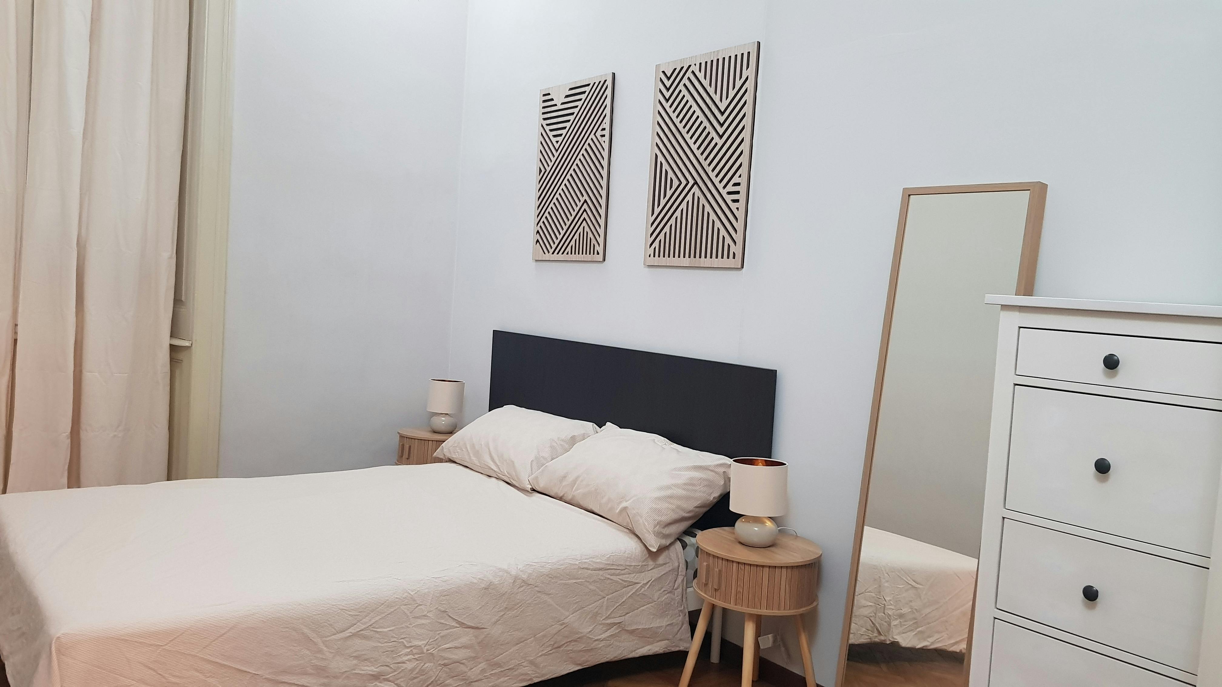 Via Fratelli Bronzetti, Milan preview