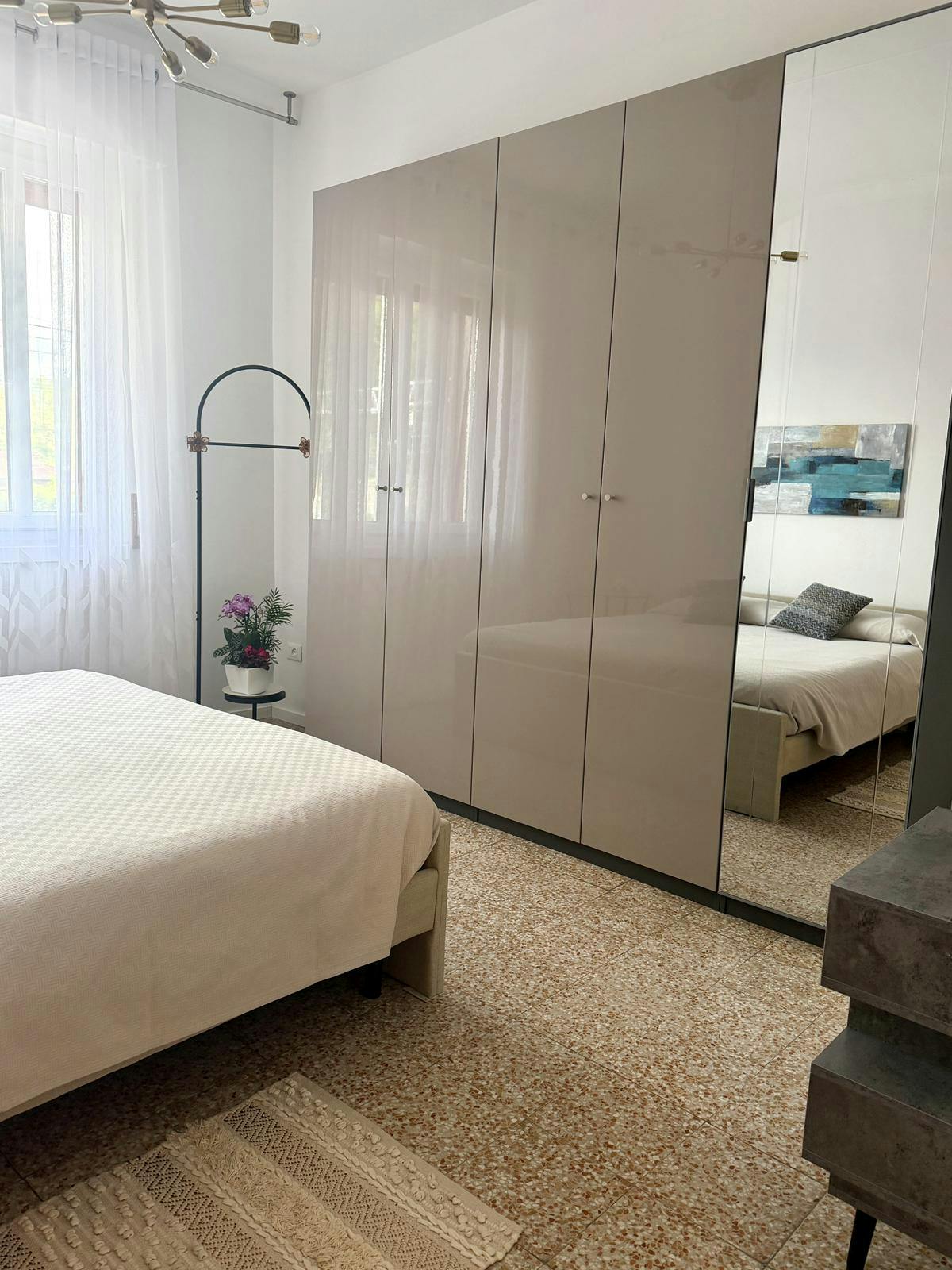Mieszkanie do wynajęcia za 2200 € miesięcznie w mieście Laveno, Via Armando Diaz
